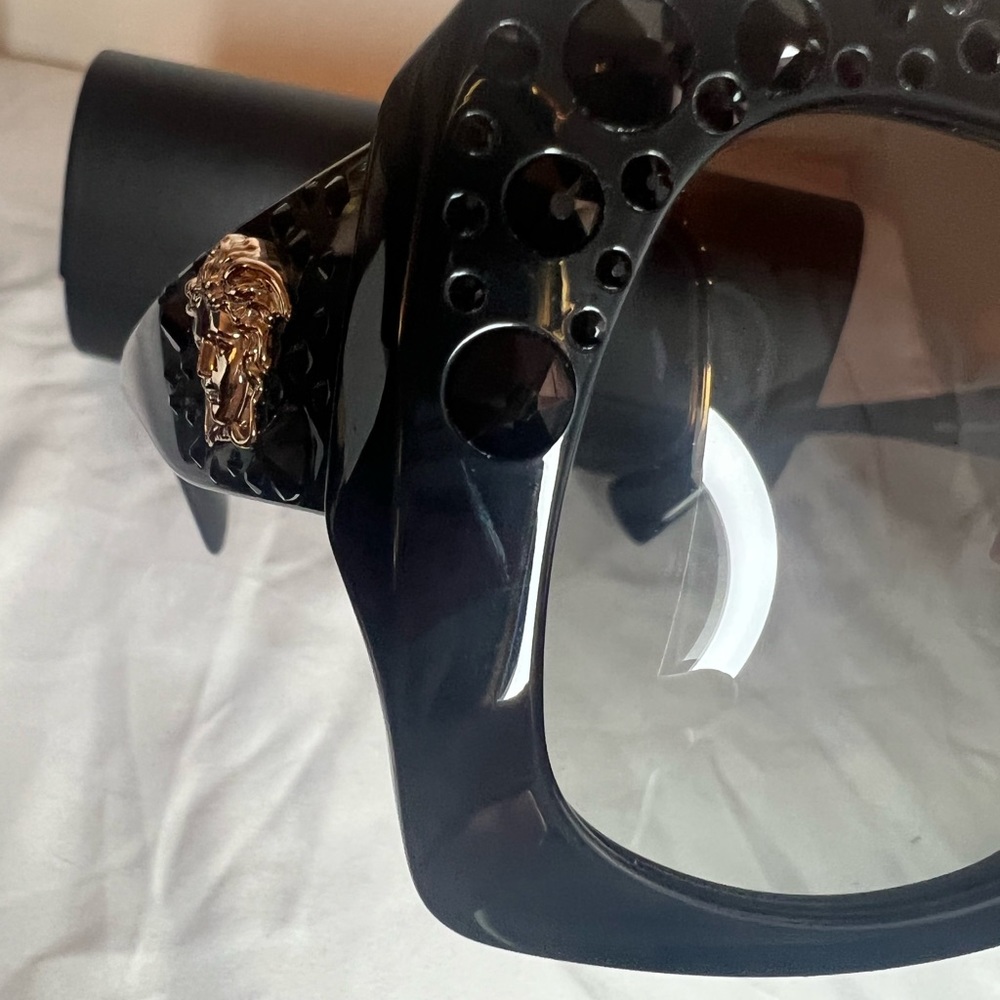Versace Sunglasses - Picture 3 of 6